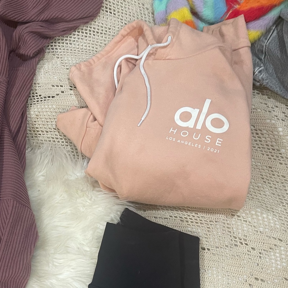 Alo sweater